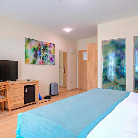 Otel Aziza